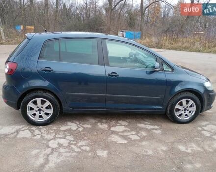 Синий Фольксваген Гольф Плюс, объемом двигателя 1.6 л и пробегом 225 тыс. км за 5550 $, фото 2 на Automoto.ua