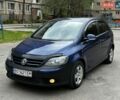 Синий Фольксваген Гольф Плюс, объемом двигателя 1.39 л и пробегом 300 тыс. км за 4600 $, фото 1 на Automoto.ua