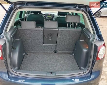 Синий Фольксваген Гольф Плюс, объемом двигателя 1.6 л и пробегом 225 тыс. км за 5550 $, фото 14 на Automoto.ua