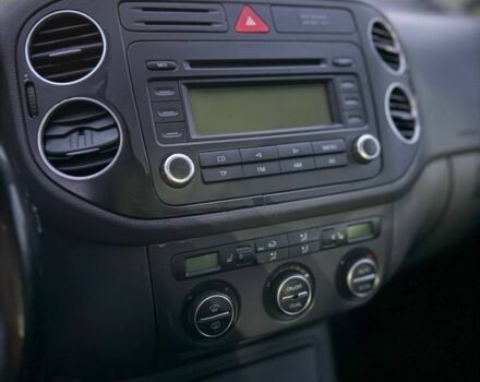 Синий Фольксваген Гольф Плюс, объемом двигателя 1.6 л и пробегом 238 тыс. км за 5800 $, фото 6 на Automoto.ua