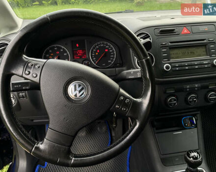 Синій Фольксваген Golf Plus, об'ємом двигуна 1.6 л та пробігом 134 тис. км за 6000 $, фото 14 на Automoto.ua
