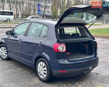 Синий Фольксваген Гольф Плюс, объемом двигателя 1.6 л и пробегом 207 тыс. км за 6200 $, фото 4 на Automoto.ua