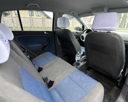 Синий Фольксваген Гольф Плюс, объемом двигателя 1.6 л и пробегом 303 тыс. км за 5350 $, фото 7 на Automoto.ua