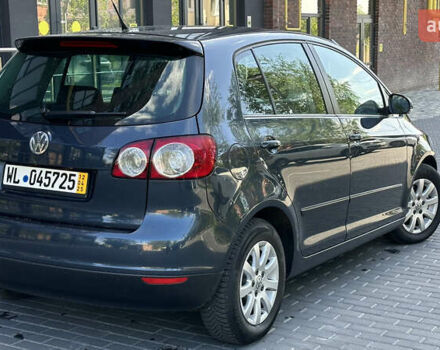 Синий Фольксваген Гольф Плюс, объемом двигателя 1.6 л и пробегом 235 тыс. км за 6800 $, фото 4 на Automoto.ua