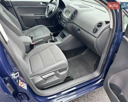 Синий Фольксваген Гольф Плюс, объемом двигателя 1.6 л и пробегом 207 тыс. км за 6200 $, фото 31 на Automoto.ua