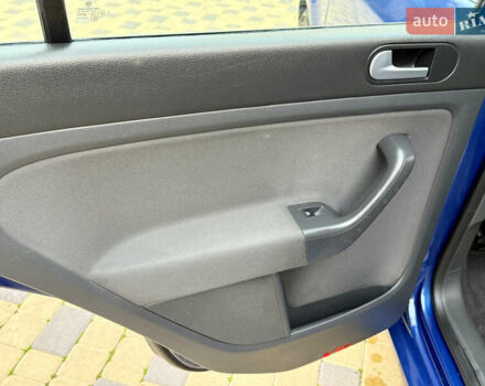 Синий Фольксваген Гольф Плюс, объемом двигателя 1.6 л и пробегом 202 тыс. км за 5999 $, фото 55 на Automoto.ua