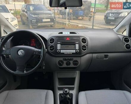 Синий Фольксваген Гольф Плюс, объемом двигателя 1.39 л и пробегом 224 тыс. км за 5200 $, фото 16 на Automoto.ua