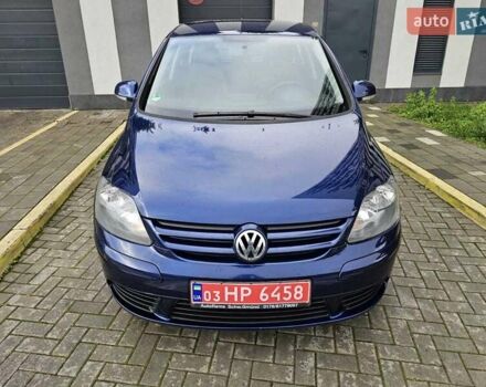 Синий Фольксваген Гольф Плюс, объемом двигателя 1.6 л и пробегом 198 тыс. км за 6390 $, фото 4 на Automoto.ua