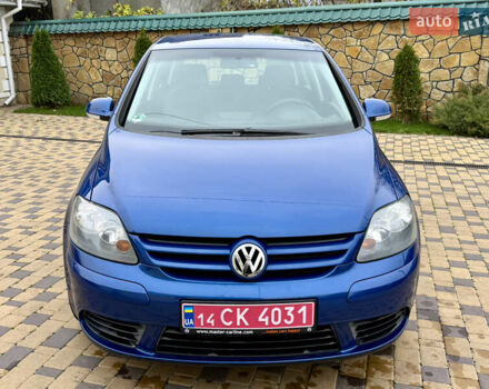 Синий Фольксваген Гольф Плюс, объемом двигателя 1.6 л и пробегом 202 тыс. км за 5900 $, фото 3 на Automoto.ua