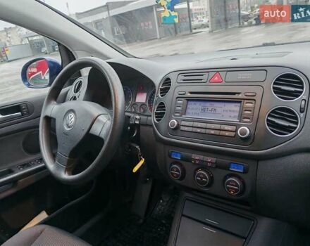 Синий Фольксваген Гольф Плюс, объемом двигателя 1.6 л и пробегом 212 тыс. км за 6000 $, фото 23 на Automoto.ua