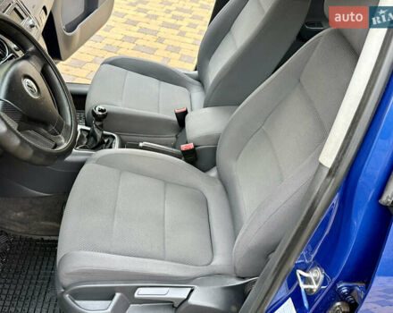 Синий Фольксваген Гольф Плюс, объемом двигателя 1.6 л и пробегом 202 тыс. км за 5900 $, фото 74 на Automoto.ua