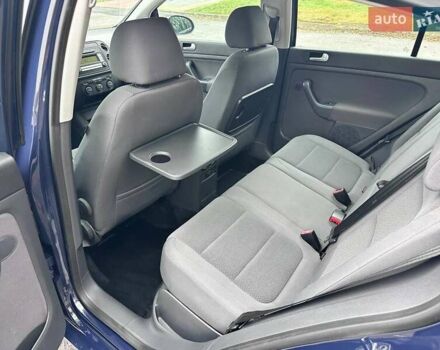 Синий Фольксваген Гольф Плюс, объемом двигателя 1.6 л и пробегом 207 тыс. км за 6200 $, фото 34 на Automoto.ua