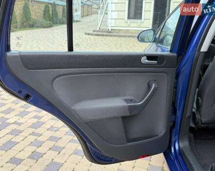 Синий Фольксваген Гольф Плюс, объемом двигателя 1.6 л и пробегом 202 тыс. км за 5999 $, фото 54 на Automoto.ua