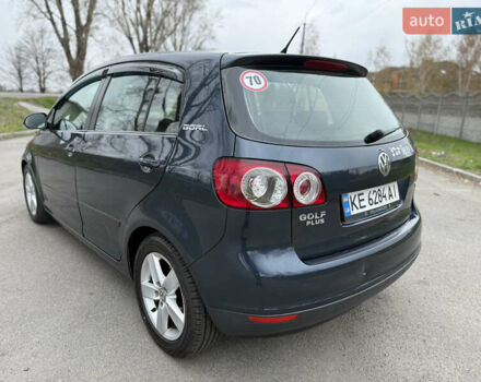 Синий Фольксваген Гольф Плюс, объемом двигателя 1.6 л и пробегом 205 тыс. км за 6499 $, фото 5 на Automoto.ua