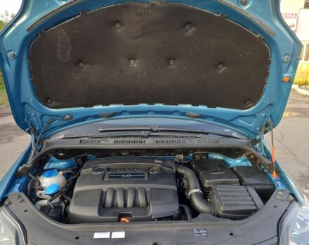 Синий Фольксваген Гольф Плюс, объемом двигателя 1.6 л и пробегом 245 тыс. км за 5899 $, фото 2 на Automoto.ua