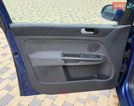 Синий Фольксваген Гольф Плюс, объемом двигателя 1.6 л и пробегом 202 тыс. км за 5900 $, фото 87 на Automoto.ua