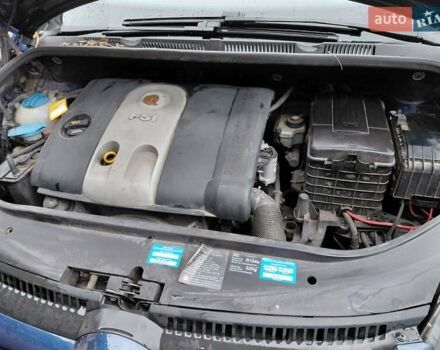 Синій Фольксваген Golf Plus, об'ємом двигуна 1.6 л та пробігом 177 тис. км за 5200 $, фото 12 на Automoto.ua