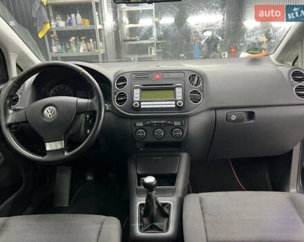 Синій Фольксваген Golf Plus, об'ємом двигуна 0 л та пробігом 220 тис. км за 5700 $, фото 21 на Automoto.ua