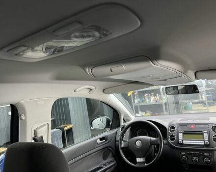 Синий Фольксваген Гольф Плюс, объемом двигателя 1.6 л и пробегом 220 тыс. км за 5700 $, фото 21 на Automoto.ua