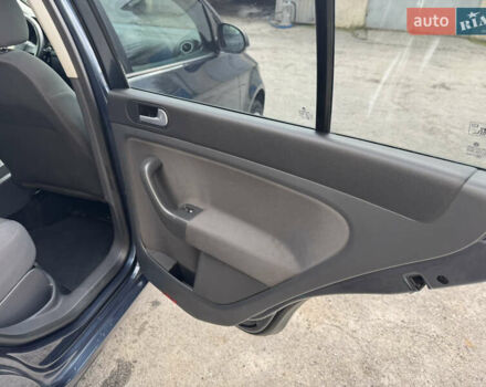 Синій Фольксваген Golf Plus, об'ємом двигуна 1.6 л та пробігом 191 тис. км за 5999 $, фото 27 на Automoto.ua