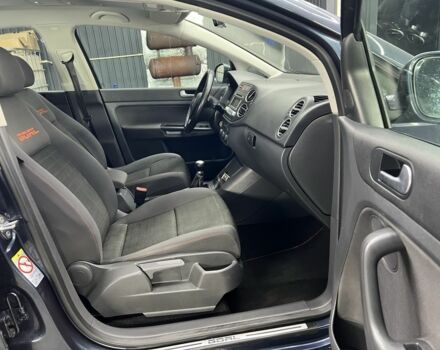 Синий Фольксваген Гольф Плюс, объемом двигателя 1.6 л и пробегом 220 тыс. км за 5700 $, фото 16 на Automoto.ua