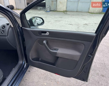 Синій Фольксваген Golf Plus, об'ємом двигуна 1.6 л та пробігом 191 тис. км за 5999 $, фото 30 на Automoto.ua