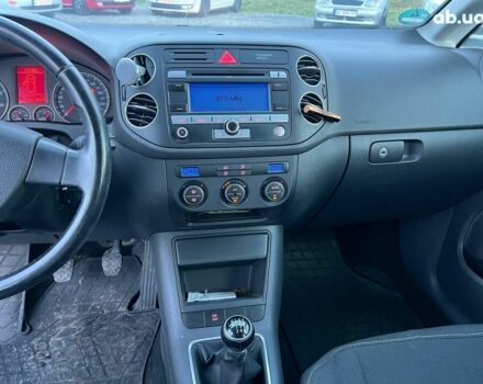 Синий Фольксваген Гольф Плюс, объемом двигателя 1.4 л и пробегом 170 тыс. км за 5290 $, фото 24 на Automoto.ua