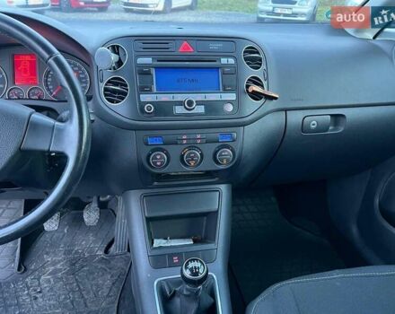 Синий Фольксваген Гольф Плюс, объемом двигателя 1.4 л и пробегом 170 тыс. км за 5290 $, фото 24 на Automoto.ua