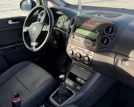 Синий Фольксваген Гольф Плюс, объемом двигателя 1.4 л и пробегом 190 тыс. км за 5999 $, фото 17 на Automoto.ua