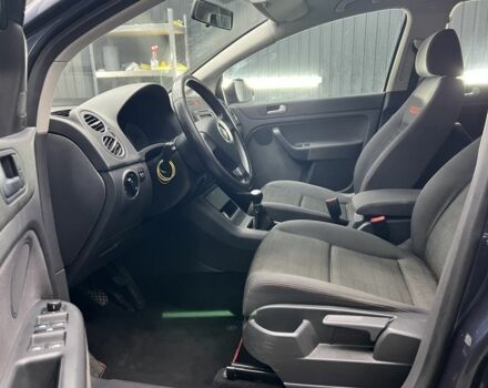 Синий Фольксваген Гольф Плюс, объемом двигателя 1.6 л и пробегом 220 тыс. км за 5700 $, фото 8 на Automoto.ua