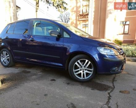 Синий Фольксваген Гольф Плюс, объемом двигателя 1.6 л и пробегом 226 тыс. км за 5700 $, фото 2 на Automoto.ua