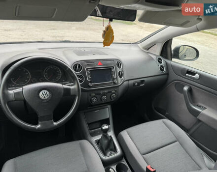 Синій Фольксваген Golf Plus, об'ємом двигуна 1.6 л та пробігом 191 тис. км за 5999 $, фото 22 на Automoto.ua