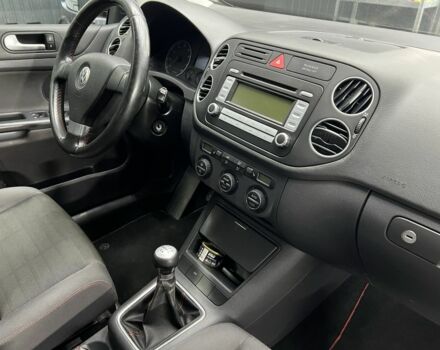 Синий Фольксваген Гольф Плюс, объемом двигателя 1.6 л и пробегом 220 тыс. км за 5700 $, фото 17 на Automoto.ua