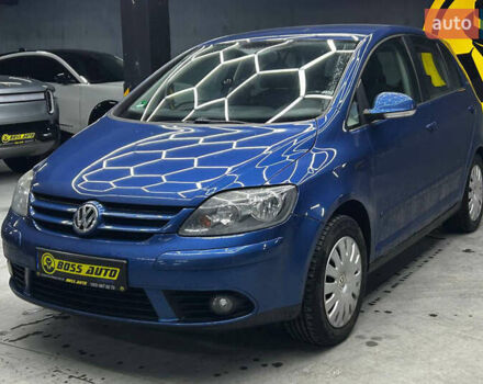 Синий Фольксваген Гольф Плюс, объемом двигателя 1.39 л и пробегом 195 тыс. км за 5300 $, фото 2 на Automoto.ua