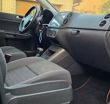 Синий Фольксваген Гольф Плюс, объемом двигателя 1.6 л и пробегом 260 тыс. км за 7500 $, фото 8 на Automoto.ua