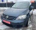 Синий Фольксваген Гольф Плюс, объемом двигателя 1.4 л и пробегом 220 тыс. км за 5750 $, фото 3 на Automoto.ua