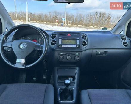 Синий Фольксваген Гольф Плюс, объемом двигателя 0 л и пробегом 227 тыс. км за 5950 $, фото 12 на Automoto.ua