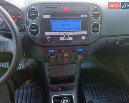 Синий Фольксваген Гольф Плюс, объемом двигателя 1.6 л и пробегом 162 тыс. км за 6500 $, фото 27 на Automoto.ua