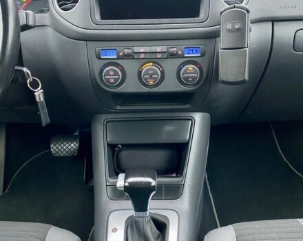 Синий Фольксваген Гольф Плюс, объемом двигателя 1.4 л и пробегом 200 тыс. км за 7500 $, фото 12 на Automoto.ua