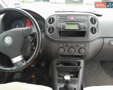 Синий Фольксваген Гольф Плюс, объемом двигателя 1.6 л и пробегом 218 тыс. км за 6750 $, фото 17 на Automoto.ua