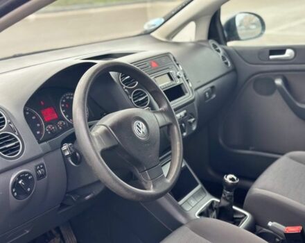 Синий Фольксваген Гольф Плюс, объемом двигателя 1.4 л и пробегом 180 тыс. км за 6350 $, фото 6 на Automoto.ua