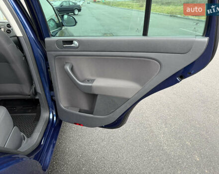 Синій Фольксваген Golf Plus, об'ємом двигуна 1.6 л та пробігом 153 тис. км за 7650 $, фото 72 на Automoto.ua
