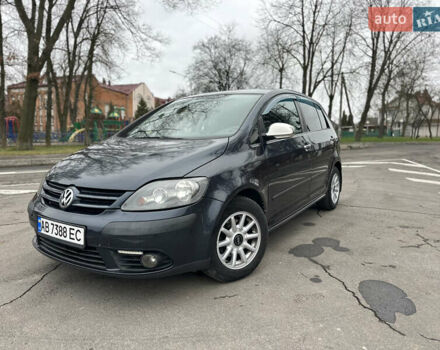 Синий Фольксваген Гольф Плюс, объемом двигателя 1.6 л и пробегом 217 тыс. км за 6200 $, фото 3 на Automoto.ua