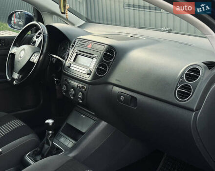 Синий Фольксваген Гольф Плюс, объемом двигателя 1.6 л и пробегом 174 тыс. км за 6350 $, фото 51 на Automoto.ua