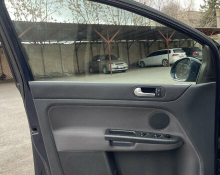 Синий Фольксваген Гольф Плюс, объемом двигателя 1.4 л и пробегом 268 тыс. км за 6799 $, фото 14 на Automoto.ua