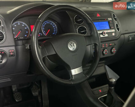 Синій Фольксваген Golf Plus, об'ємом двигуна 1.6 л та пробігом 181 тис. км за 8650 $, фото 41 на Automoto.ua