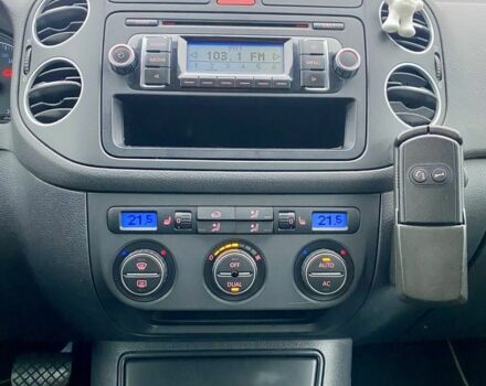 Синий Фольксваген Гольф Плюс, объемом двигателя 1.4 л и пробегом 200 тыс. км за 7500 $, фото 9 на Automoto.ua