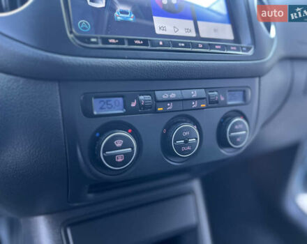 Синий Фольксваген Гольф Плюс, объемом двигателя 1.4 л и пробегом 250 тыс. км за 6500 $, фото 24 на Automoto.ua