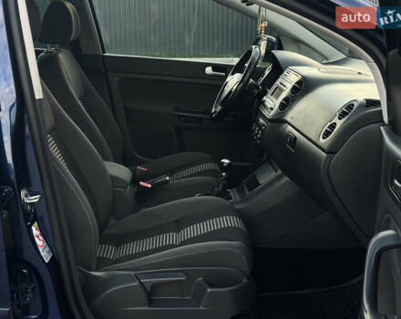 Синий Фольксваген Гольф Плюс, объемом двигателя 1.6 л и пробегом 174 тыс. км за 6350 $, фото 49 на Automoto.ua