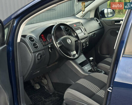 Синий Фольксваген Гольф Плюс, объемом двигателя 1.6 л и пробегом 174 тыс. км за 6350 $, фото 36 на Automoto.ua